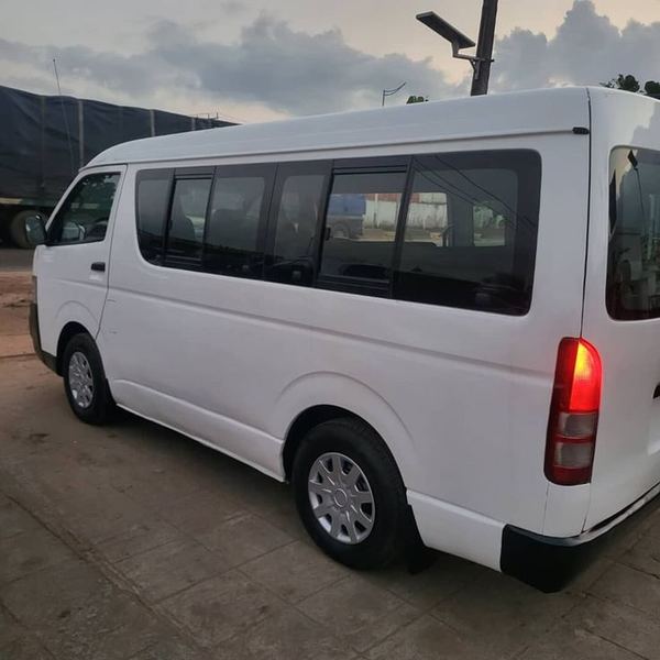 Executive Locale Bus